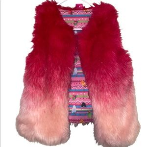 🐒Girl's DreamWorks Trolls faux fur vest NWOT